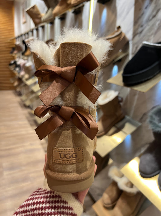 Ozwear Ugg Classic Bailey Bow Boots (Water Resistant) ob364
