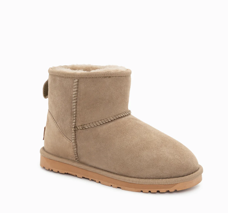 Ozwear Ugg Classic Mini Boots (Water Resistant) ob360