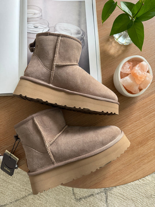 Ozwear Ugg Classic Platform Mini Boots (Water Resistant) ob360p